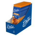 Zdjęcie przedstawia 14 czekolad w niebiesko-pomarańczowych opakowaniach, w zbiorczym niebieskim kartoniku